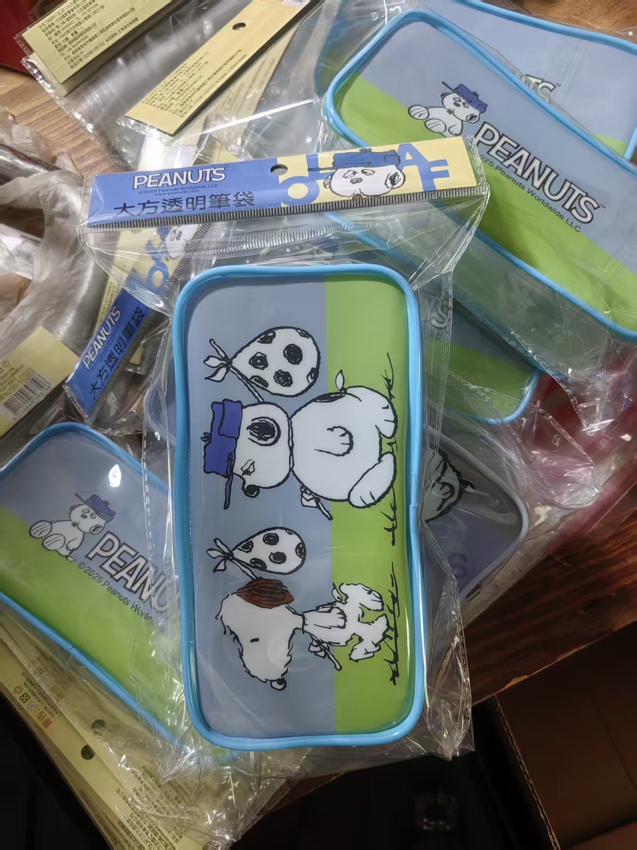 Factory Direct PEANUTS Snoopy Co-Branded Pencil Case - Fresh Blue-Green Print, Shipped to Taiwan, Cute & Practical Stationery (For Personal/Store Restocks)